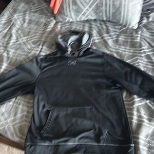 Under Armour Black Sweatshirt